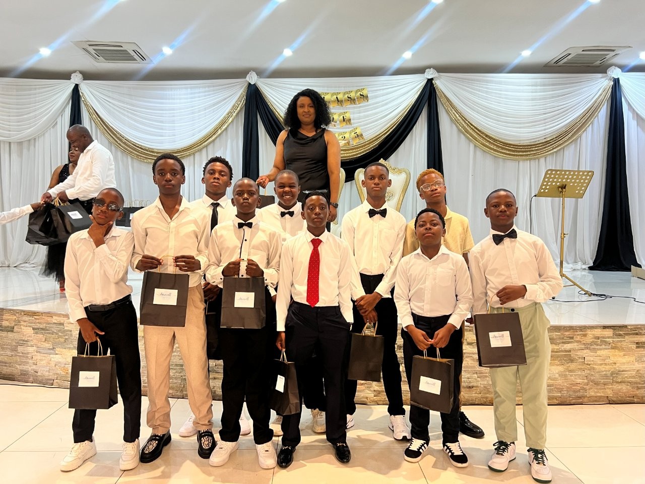 Grade 7 Farewell (43)